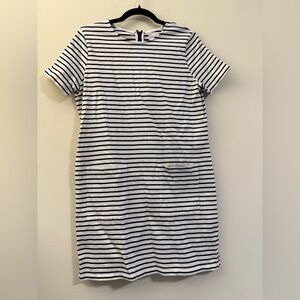Chinti & Parker‎ Striped Shift Dress in Black and White - XS
